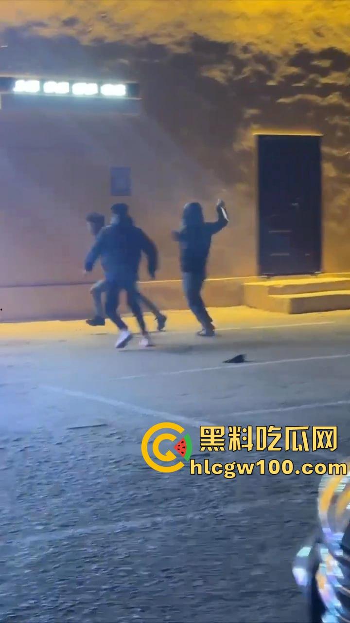 山东泰安,小伙下手没轻重,把人当作畜生打!棒球棍梆梆一顿凿,估计凶多吉少了-2