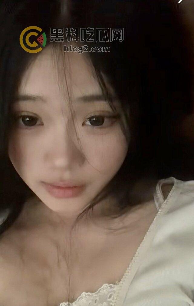 威海纺织技术学院「钱雨欣」男友偷录口交做爱视频，QQ群里暴露美妙“性爱”生活-4