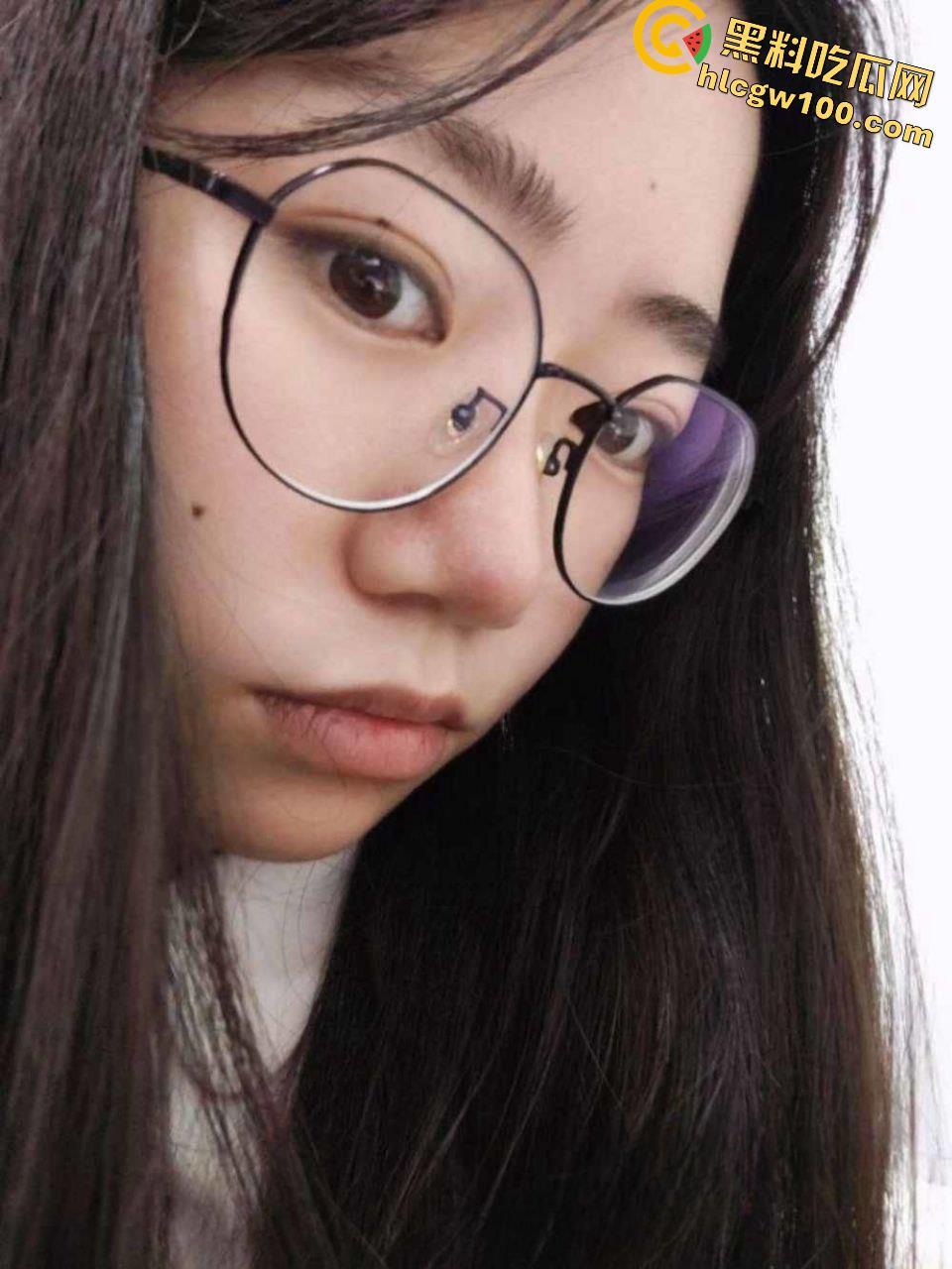 山西文理学院【刘美莹】品学兼优的花季少女沦为学长的私人玩具，身上写满淫言荡语口爆吞精-6