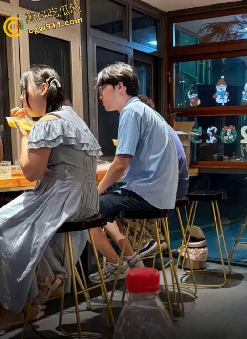 抖音400w粉网红【树莓】，清纯甜美人设崩塌，弃养宠物约炮出轨，辍学小妹与27岁无业游民，爱情故事震碎三观！-7