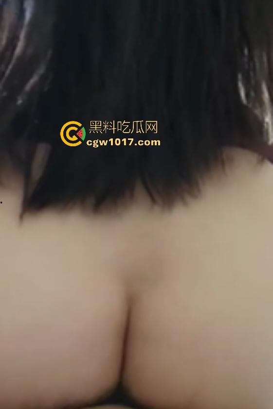 抖音肥臀人妻【简单爱彩灵儿】玉米地做爱失败，回来大腿镶着蚊子包骑乘，金主爽到想睡觉差点内射！-5