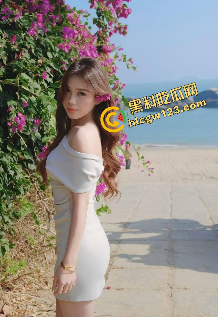 嫂子这腰臀比太顶了，哥哥出差不在家，我直接后入她的大肥臀，忍不住拔枪狂干！肥臀即正义！-6