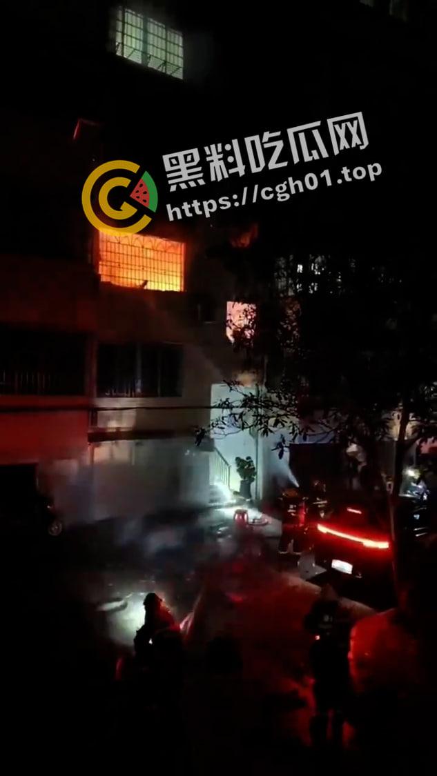 湖南株洲发生火灾 8岁女童因防盗网无法逃脱活活烧死 现场画面曝光 惨不忍睹-3