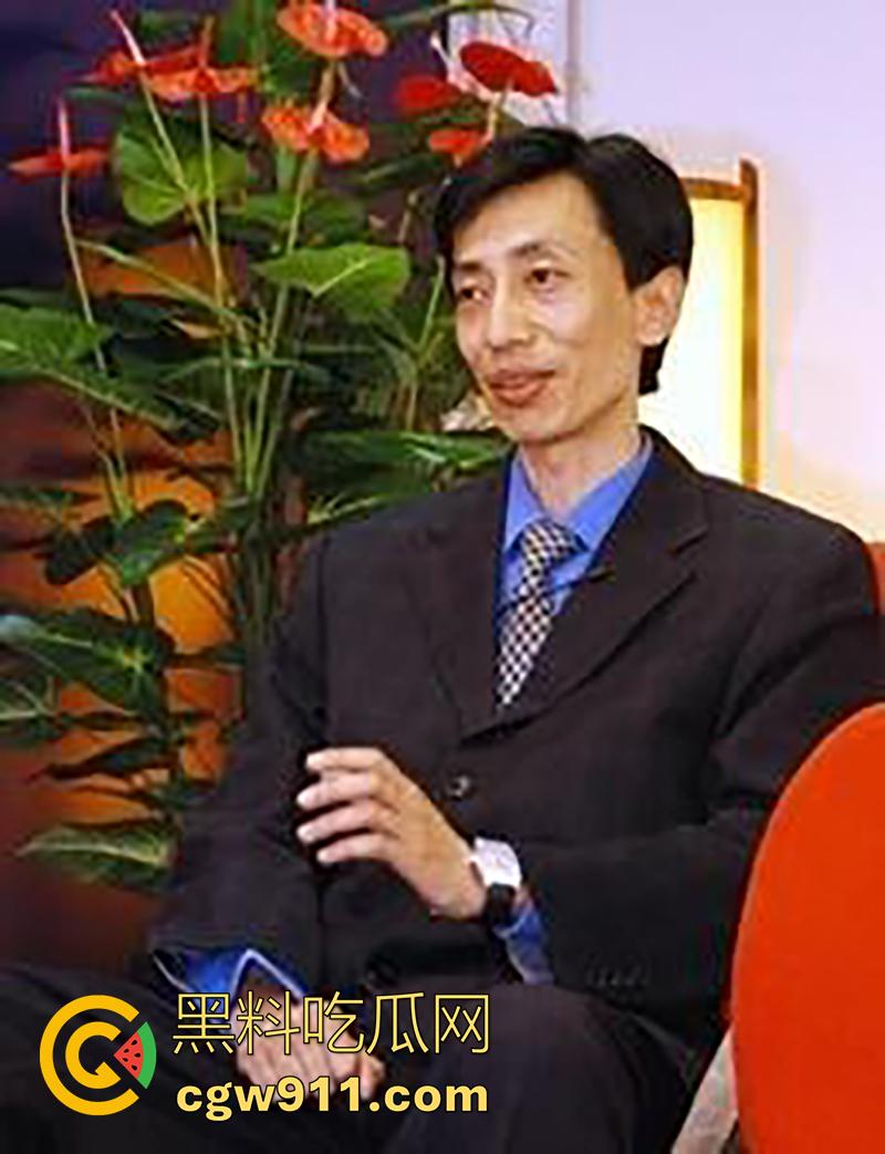 大连广电台长【王卫】，玩5p视频曝光，有著名播音员于洋，还有主持人母女，甚至还有自己师母，玩的真花花啊！-6