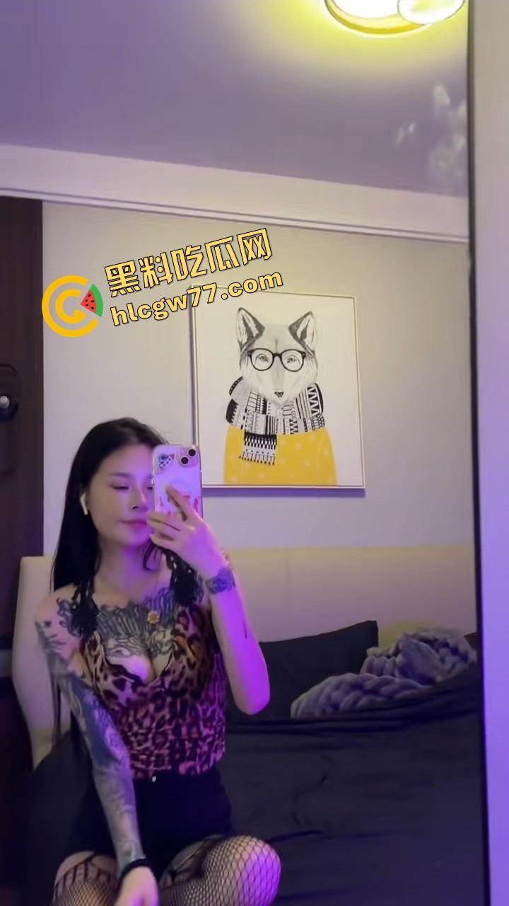 抖音8万粉小网红【神仙姐姐】翻车 纹身御姐表面高冷 私下被金主调教成听话母狗 不雅视频疯传！-4