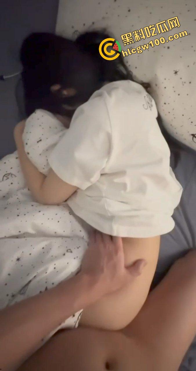 百色职业学院清纯甜美女神【王涵曦】被带坏调成反差母狗，约操大哥口爱爆怼骚逼娇喘！独家曝光流出！-7