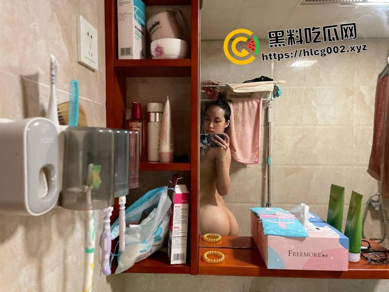 南京艺术学院女大学生宿舍露出！舞蹈生的修长美腿 未经开发的美鲍鱼 秀色可餐啊-20