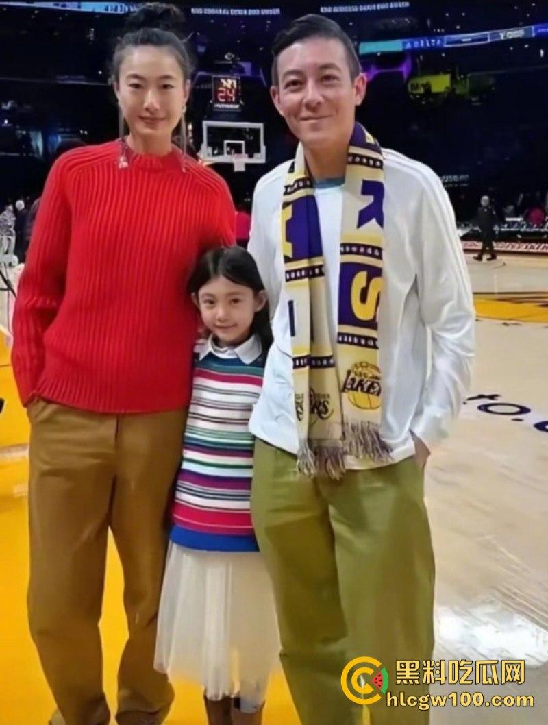 陈冠希呼吁网友给他女儿在美国被山火烧毁的学校捐款 被网友狂怼“你活该”!-18