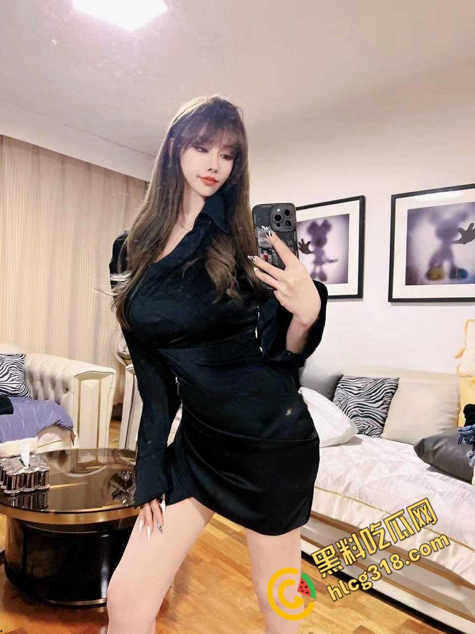 天津36E巨乳嫩模，全裸陪玩度假打台球，巨乳到处晃，被金主爸爸按在台球桌上后入爆操！-1