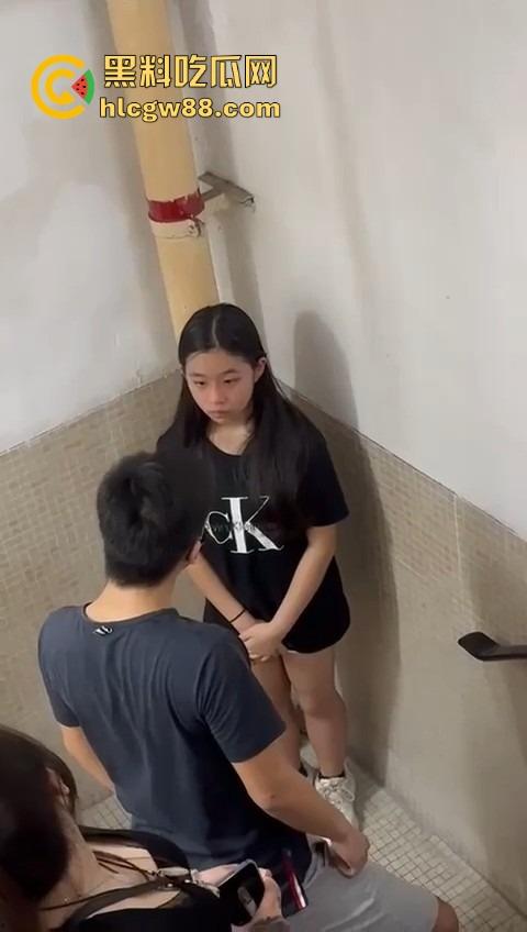 香港少女遭童党围殴，被十几人包围狂扇耳光，事隔半年才敢报警，霸凌太嚣张了吧？-12