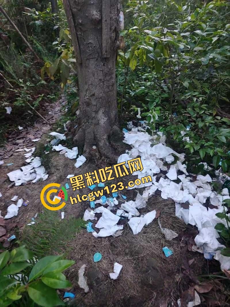 成都套套乐园，公园秒变野战广场，满地套套卫生纸，三步一个套五步一滩汁，精子浇灌绿化带！-12