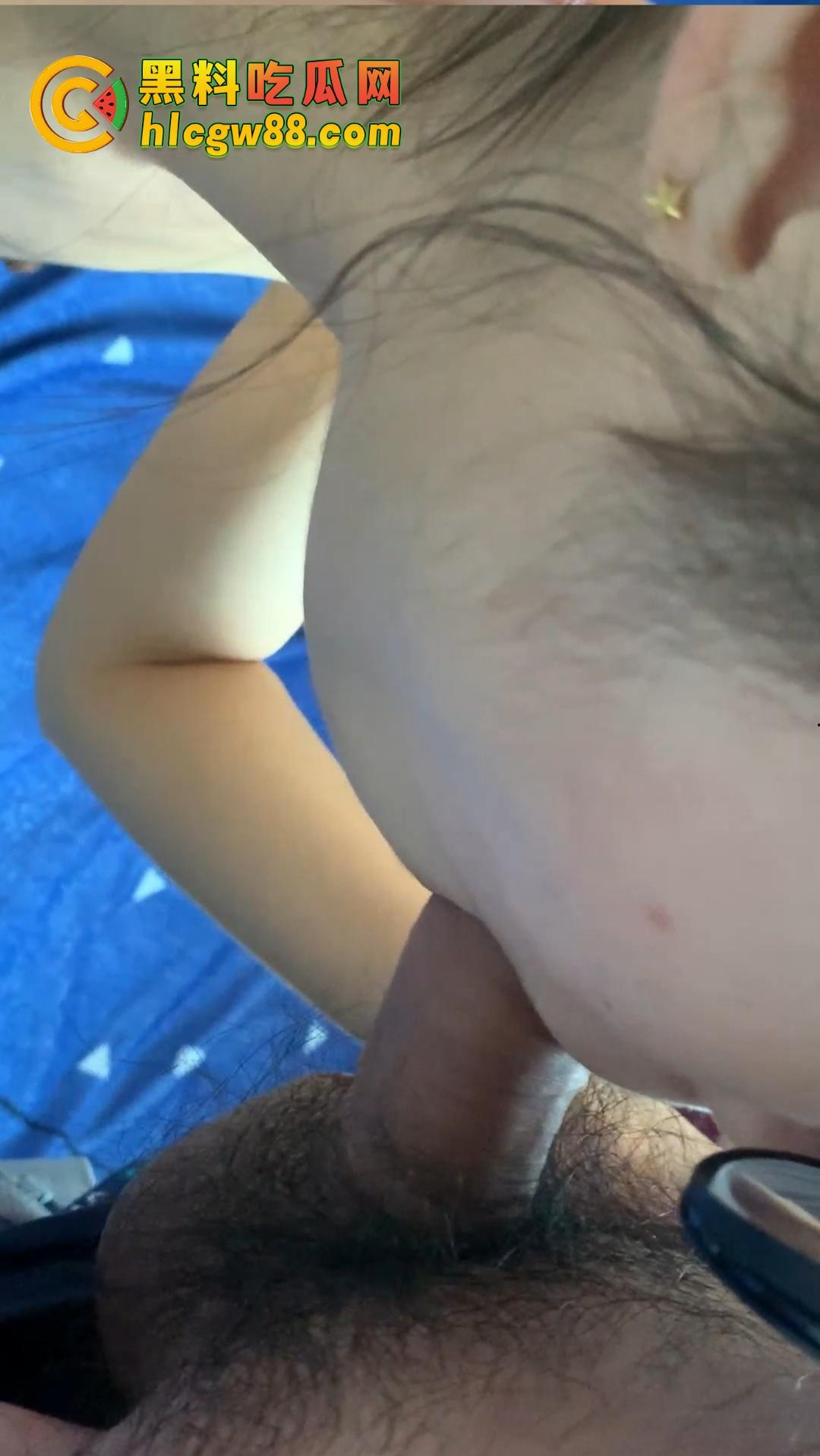 广东普宁共享单车都能骑出艳遇？随手搭讪个眼镜妹，结果一路聊回家被反差骚货直接给日了！-6