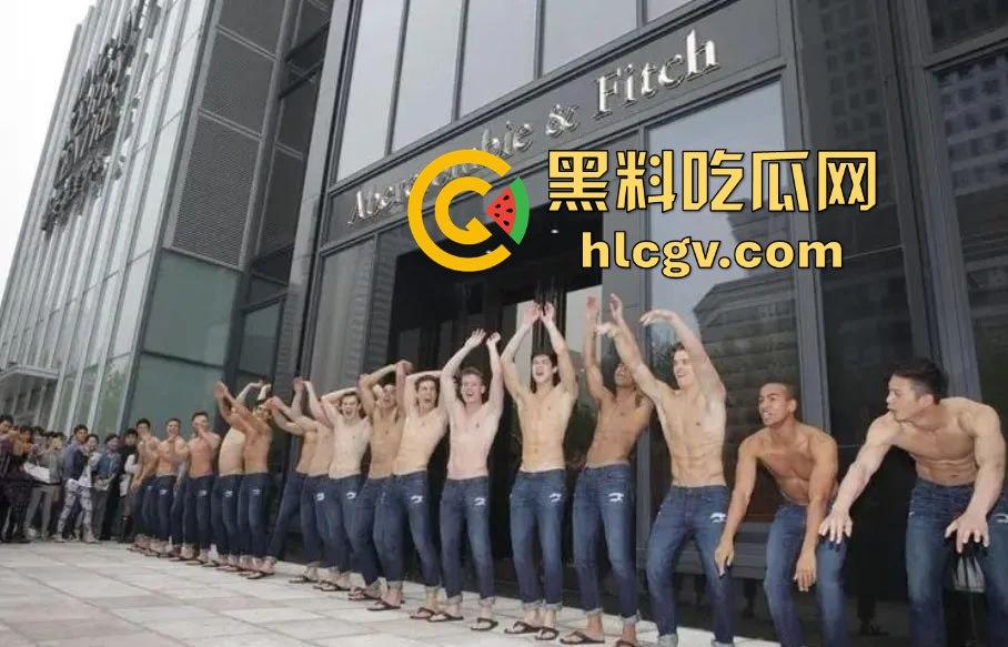 80岁A&F前CEO老淫魔『迈克尔·斯坦顿』被捕!假借男模招聘实则大玩下药交易,与百名男模的秘密曝光!-7