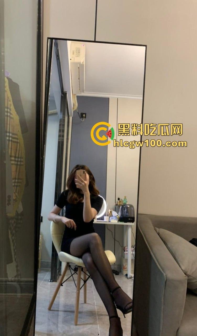 北京『赵娜颜』值身材太绝了，被金主包养成专属小狗，听话到让人上头，性感穿搭骚气媚态，婊王舍她其谁？-10