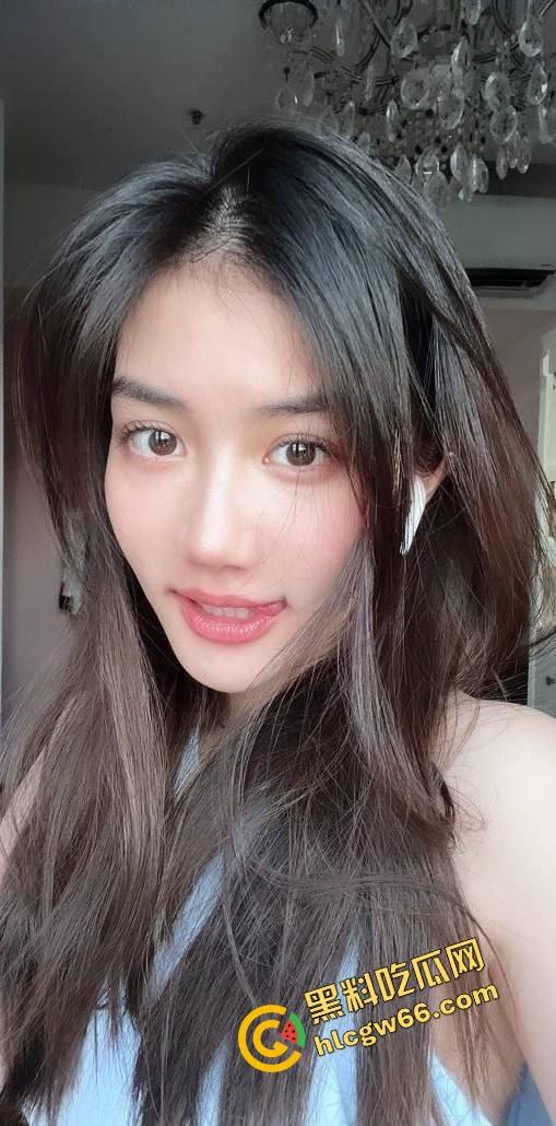 常州万达服装店老板娘『刘莉莉』被男友深喉颜射骑乘蠕动全程高能，JB插到失神还要遮脸装纯！-7