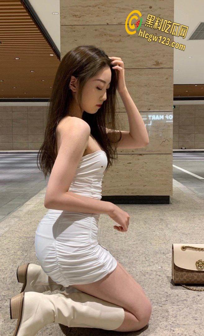 刚毕业清纯小护士，萝莉脸甜美得像初恋，脱下白大褂骚到爆！白嫩翘臀情趣装勾人 !-4