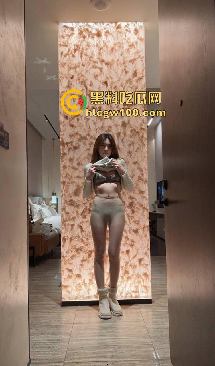 北京『赵娜颜』值身材太绝了，被金主包养成专属小狗，听话到让人上头，性感穿搭骚气媚态，婊王舍她其谁？-22