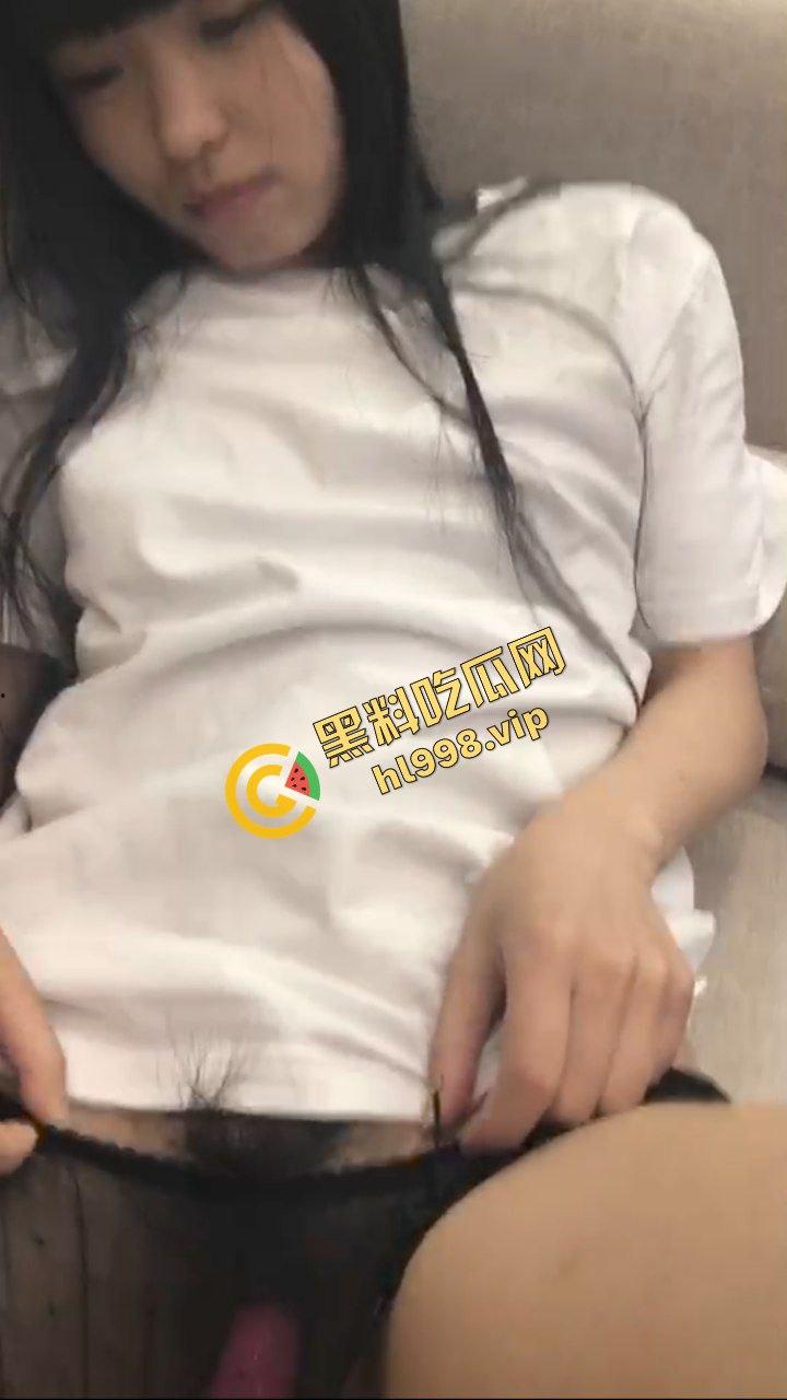 抖音齐刘海骚鸡『neinei』主页女神人设冰清玉洁 实际骚的没边 大哥约操十分得劲 独家曝光！-5