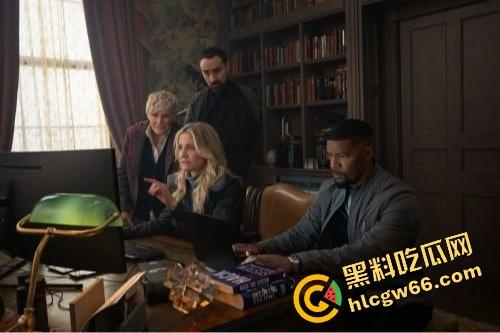 2025最新动作猛片《重返行动》震撼来袭！顶级特工夫妻重出江湖，一边打架一边撒狗粮，燃爆全场！-6