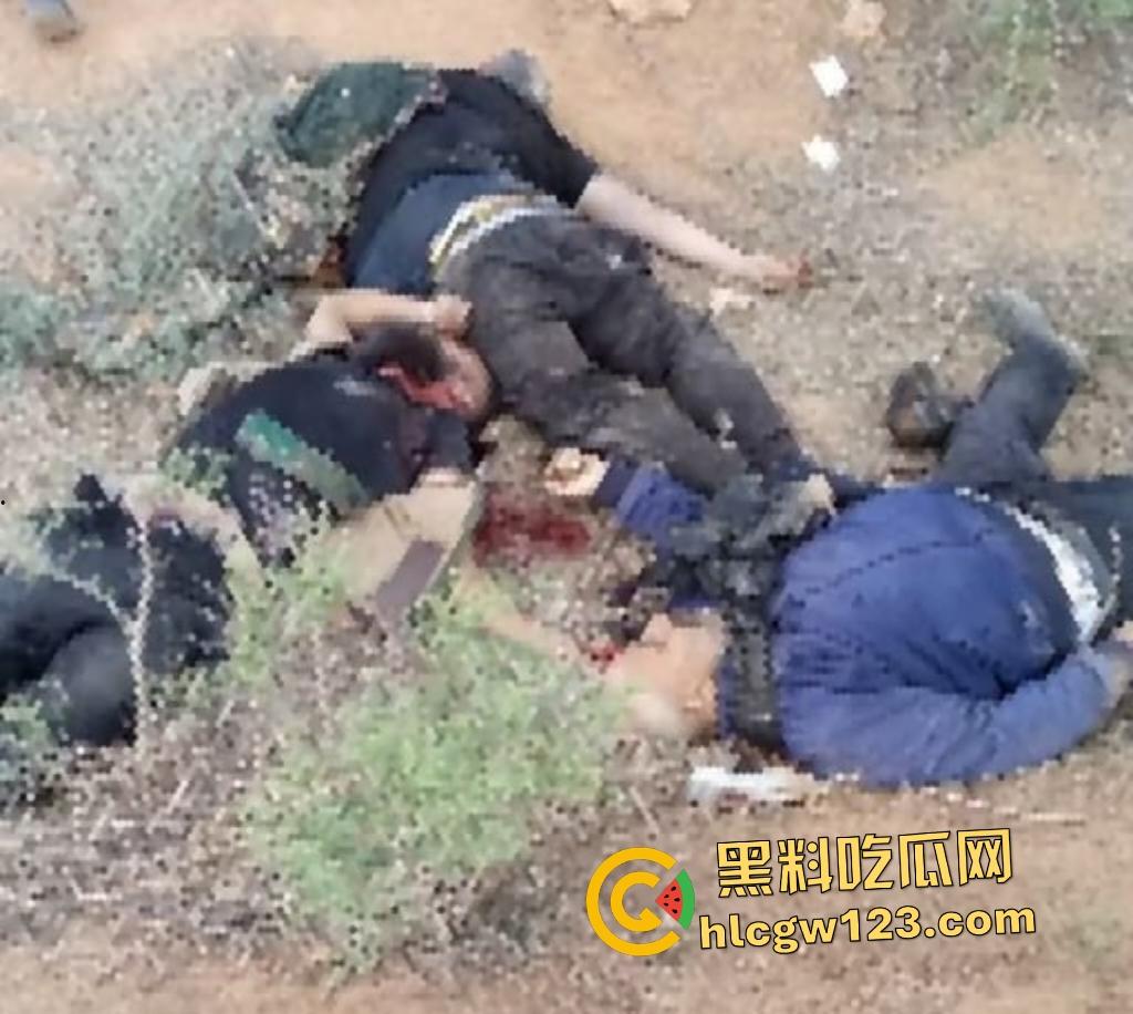 加沙暴徒踩以色列人质如蹦床！分尸虐杀血腥，扬言以色列人是孬种！-1