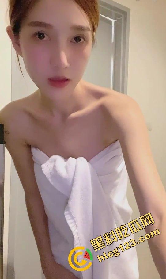 OnlyFans网红NDREAM嫩穴粉嫩，私拍啪啪口交大秀，场面火辣吃鸡不断！-14
