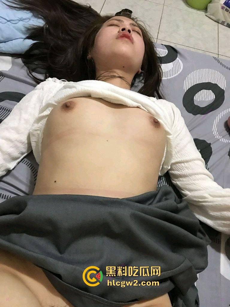 台州骚婊『张婉清』被灌酒带回家醉后爆操 脱光极品奶子弹性惊人 小穴湿到不行 被干得大叫求操爽翻天！-4