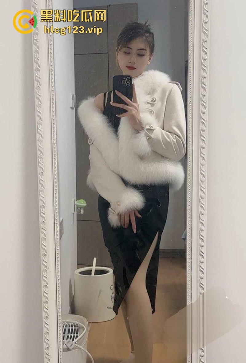 河南鹿邑95后美女业主【李漫漫】偷情视频曝光 纯欲女神化身反差婊 颜值与身材齐飞！-5