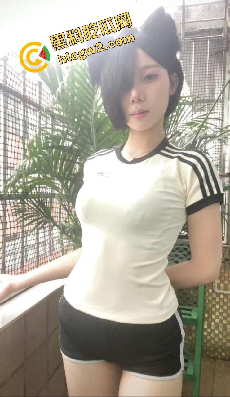 抖音极品尤物氛围感女神『绝缘体』炮台身材风骚至极 趴床淫叫直插骚穴！独家曝光！-4