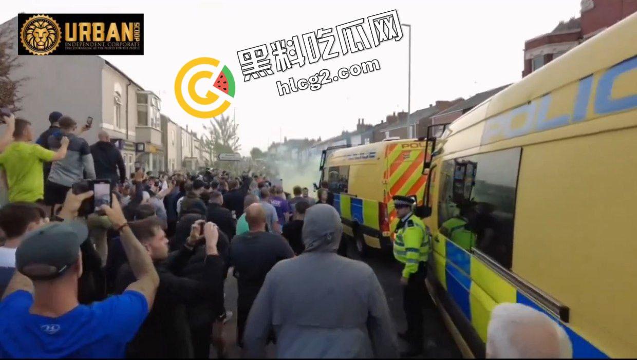 大规模骚乱！英国利物浦发生持刀伤人事件 造成3名儿童丧命 11人受伤！-4