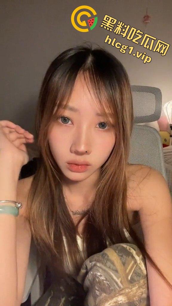 青海音乐艺术学院李茹瓯口交视频泄密！给闺蜜iCloud账号引发隐私外流风波-4