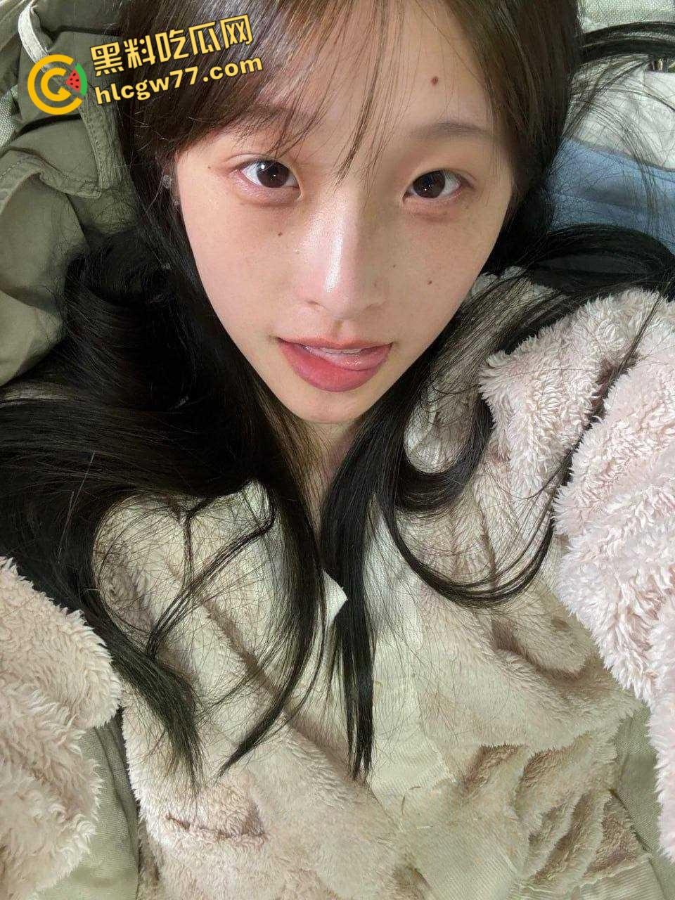 福建美术学院青春靓丽学生【刘莎莎】 金主网络调教寝室自慰 年轻的身体散发淫荡的气息！-2