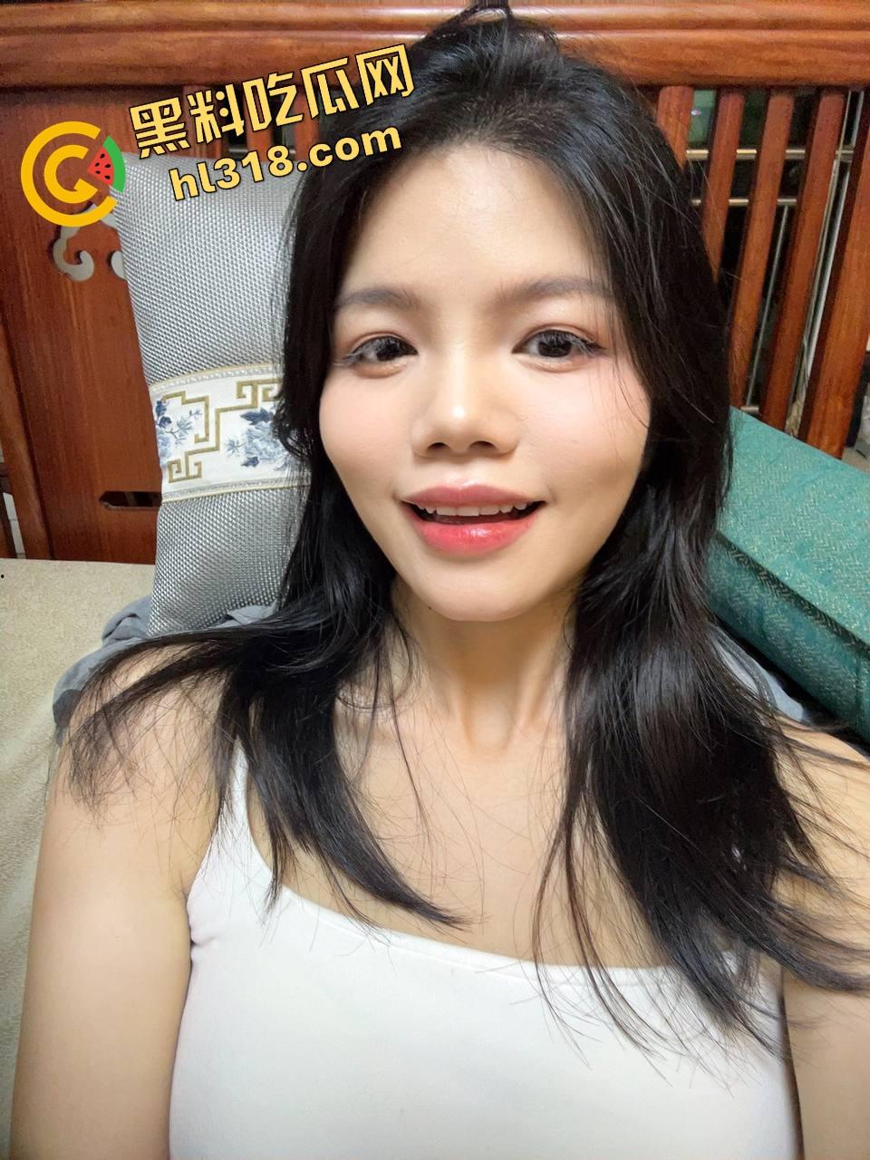 野外车震把骚母狗调教到极致，没扩阴道具直接拿挡杆用，整个挡杆被吞进去，每次挂挡思想不纯洁了！-4