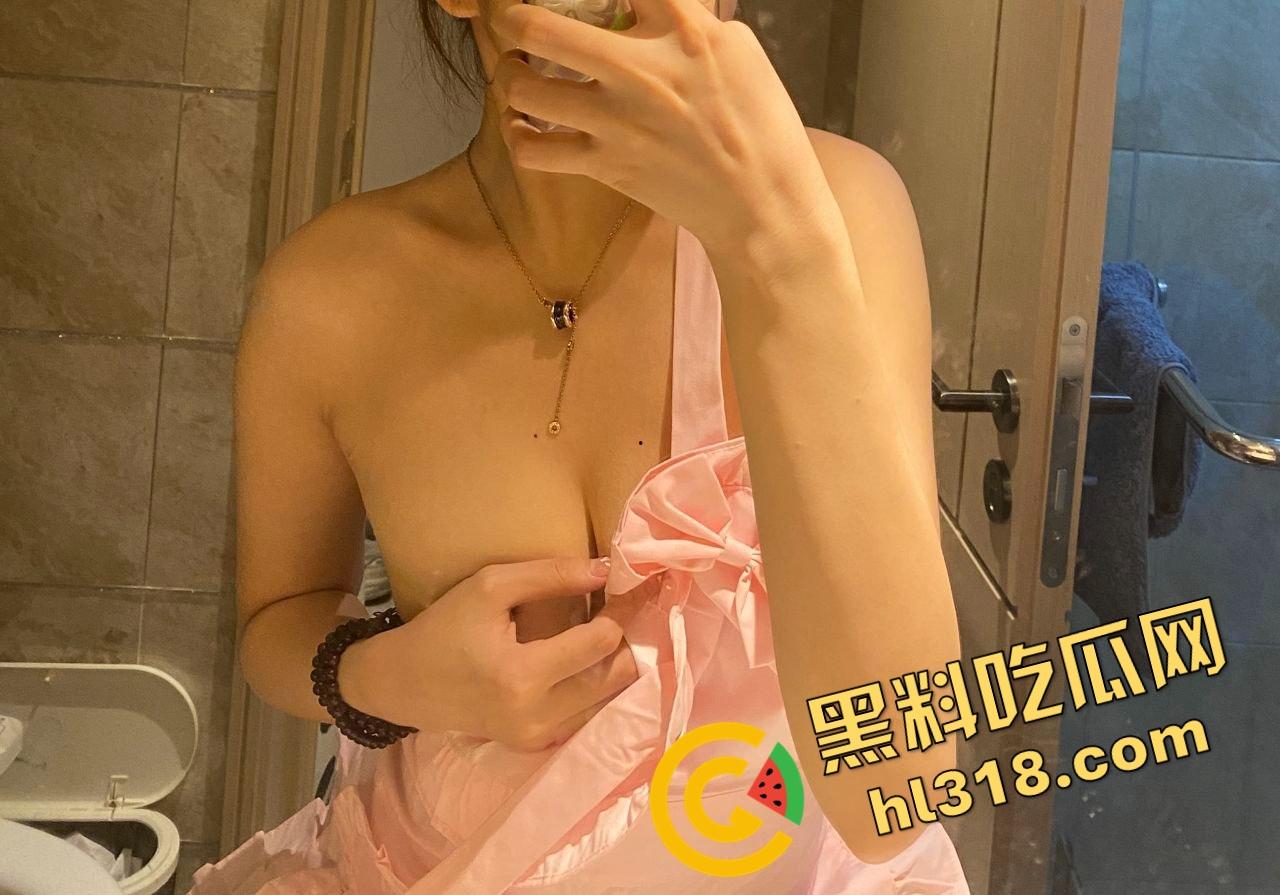 抖音3.9万粉小网红『liuyue』擦边卖丝袜，遇金主重金约炮，结果被当高端鸡玩一晚还被曝光！-3