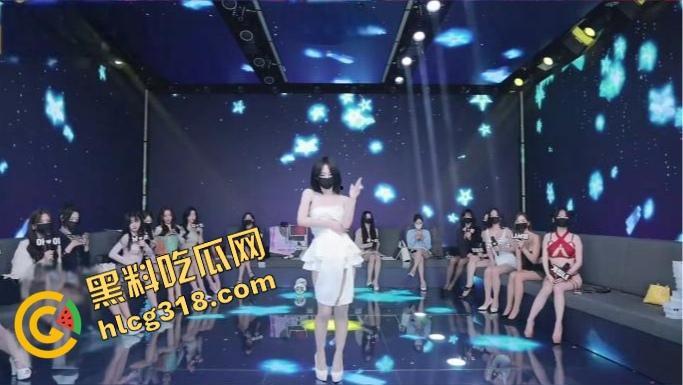 韩国妹子团播乳量爆表，一水儿的大奶圆碗，谁还看咱这边的擦边鬼打灯？深夜点进去刺激到睡不着觉！-8