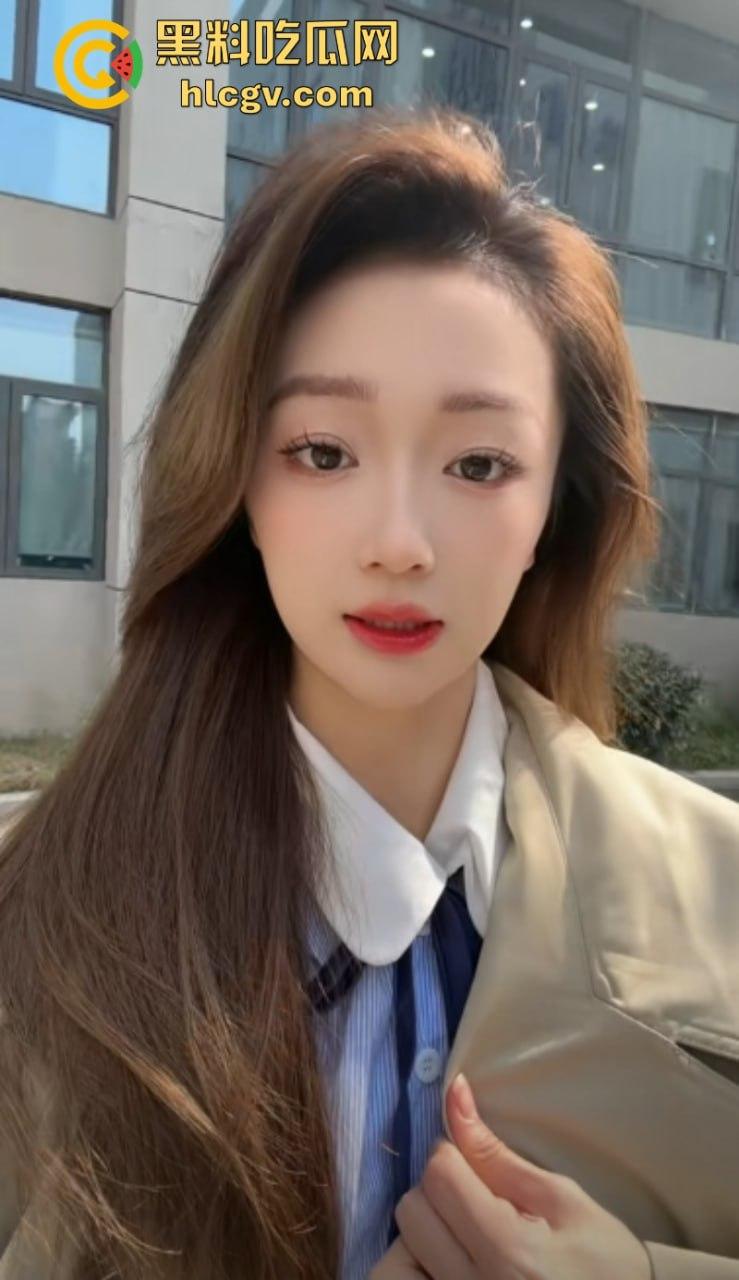 有钱真好！抖音网红博主【蜜桃】为金主定制洗澡自慰视频遭泄露 全裸跳舞真骚啊！-8