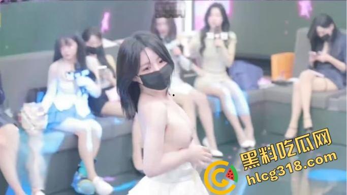 韩国妹子团播乳量爆表，一水儿的大奶圆碗，谁还看咱这边的擦边鬼打灯？深夜点进去刺激到睡不着觉！-13