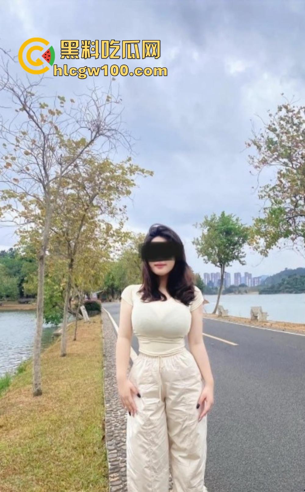 巨乳少妇30分钟狂欢，深喉后入掐脖子爆操，真是奶子即正义，全程摇摆奶子蜜桃臀！-2