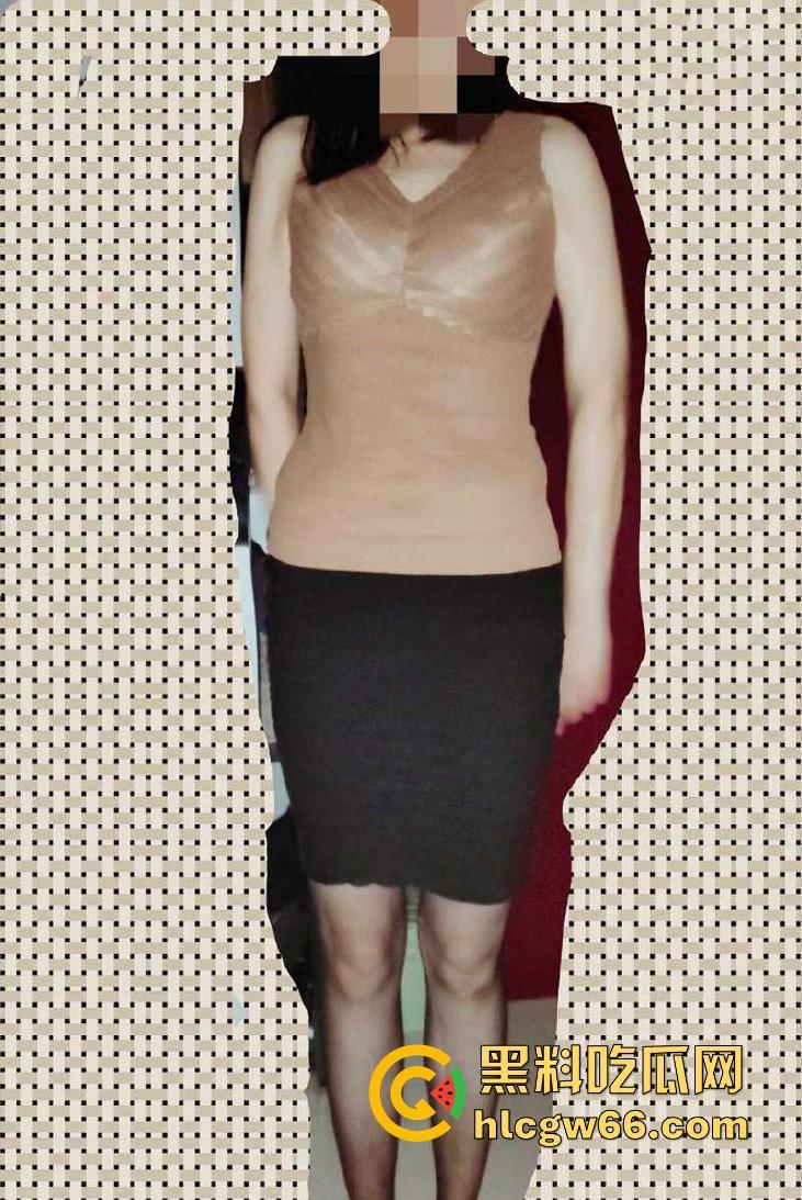 海角乱伦之熟控大胖 同学聚会以后带着班主任酒店偷情 抱起来就是疯狂抽插-4