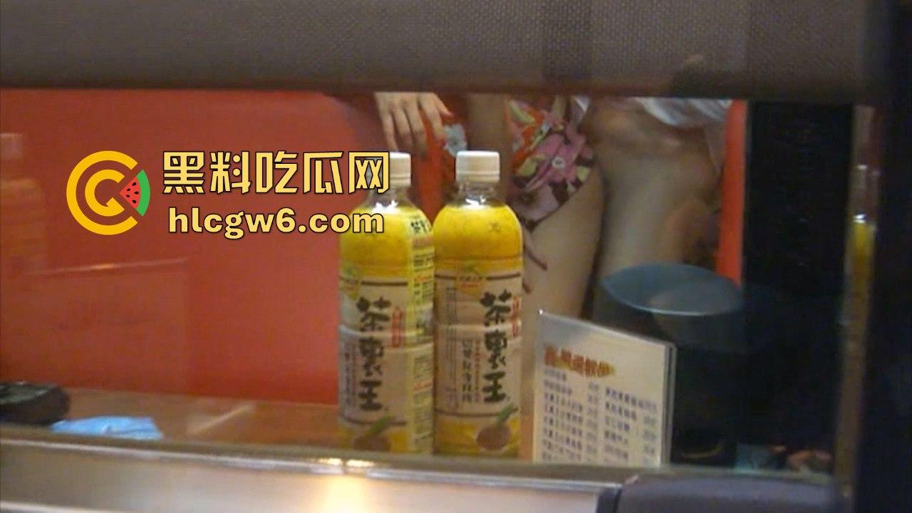 网咖小包厢变成炮房 佛山电竞情侣不拉窗帘就开干现场直播口交操逼 茶里王成了背景板全程陪看麻烦结下广告费！-10