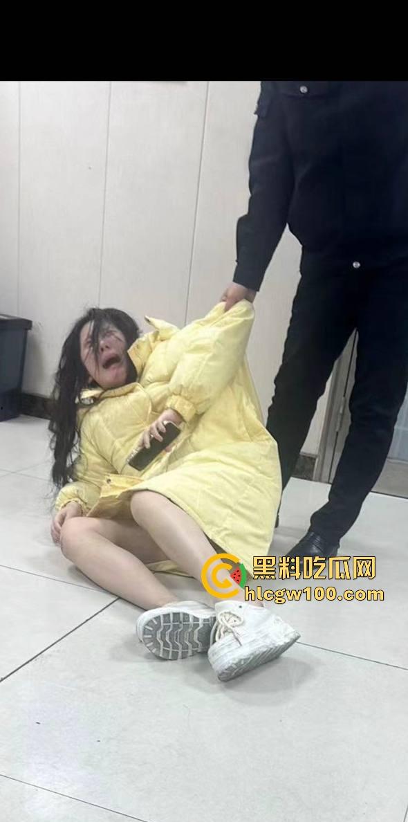 紧急避雷，杭州神经女【in11】吸毒耍酒疯敲诈报警讹诈客户上万，精神病式表演堪比灾难大片！-5