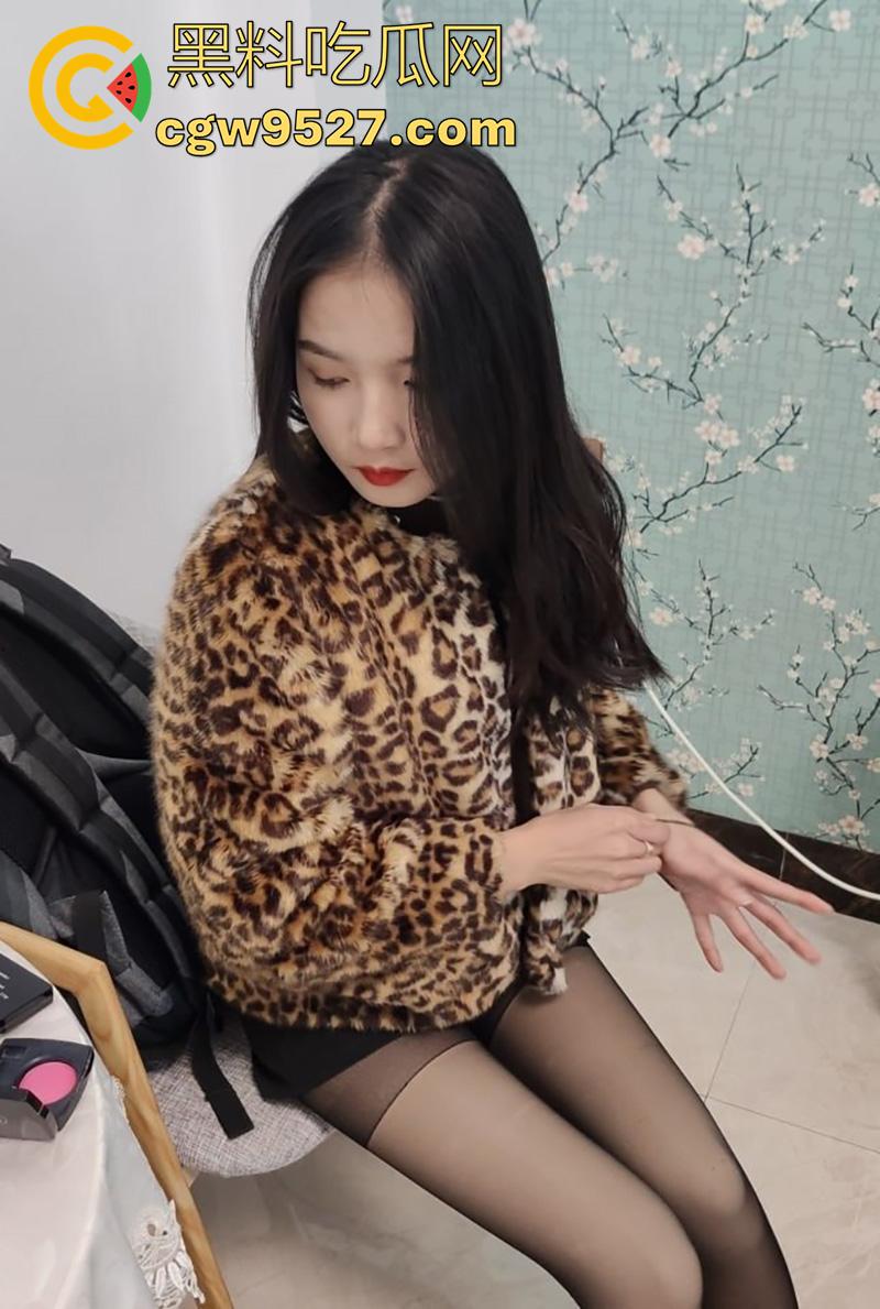 苏州师范女神【王梦涵】，身材高挑大长腿尤物，被男友拍摄做爱视频，后入爆操蜜桃臀叫声超诱人！-2