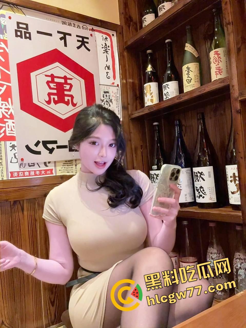 舔技封神『菜利瑜』私拍流出爆红，甜妹跪舔深喉变公共肉嘴，装乖现实舔J舔到射三次！-3