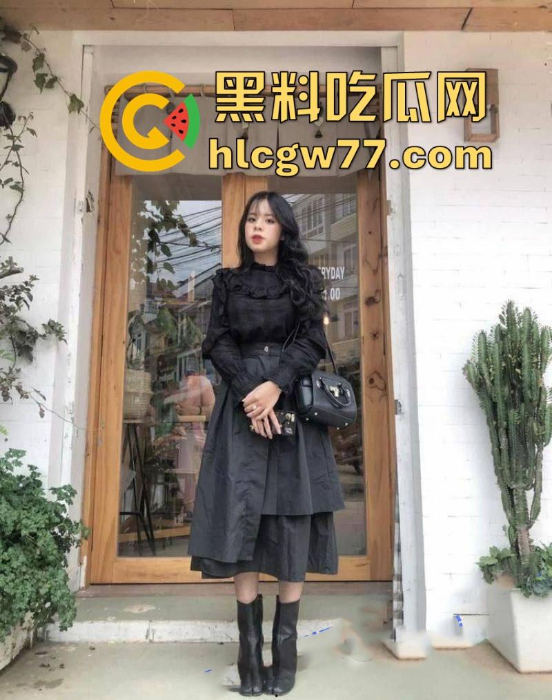 网约24岁大眼巨乳妹【林小夏】丰满性感身材曲线勾魂 撅起肥臀被猛烈抽插 淫水白浆四溢！-2