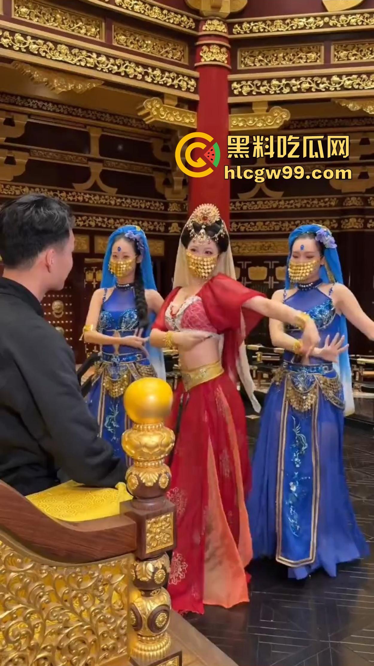 398帝王卡是皇帝梦还是智商税？坐龙椅看妹子跳舞，不如直接大保健，毕竟看得再爽也摸不到！-6