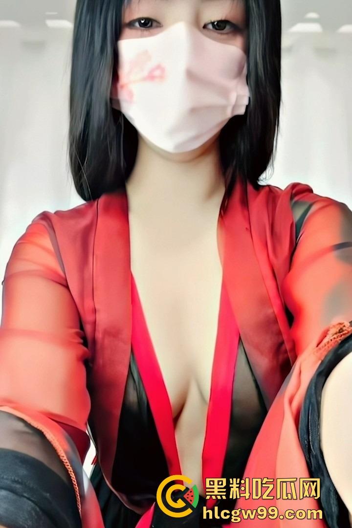 四川传媒大学小仙女【杨晓琳】化身青楼女子露点古风骚舞勾引大哥，舞蹈生再就业真他妈会玩！-1