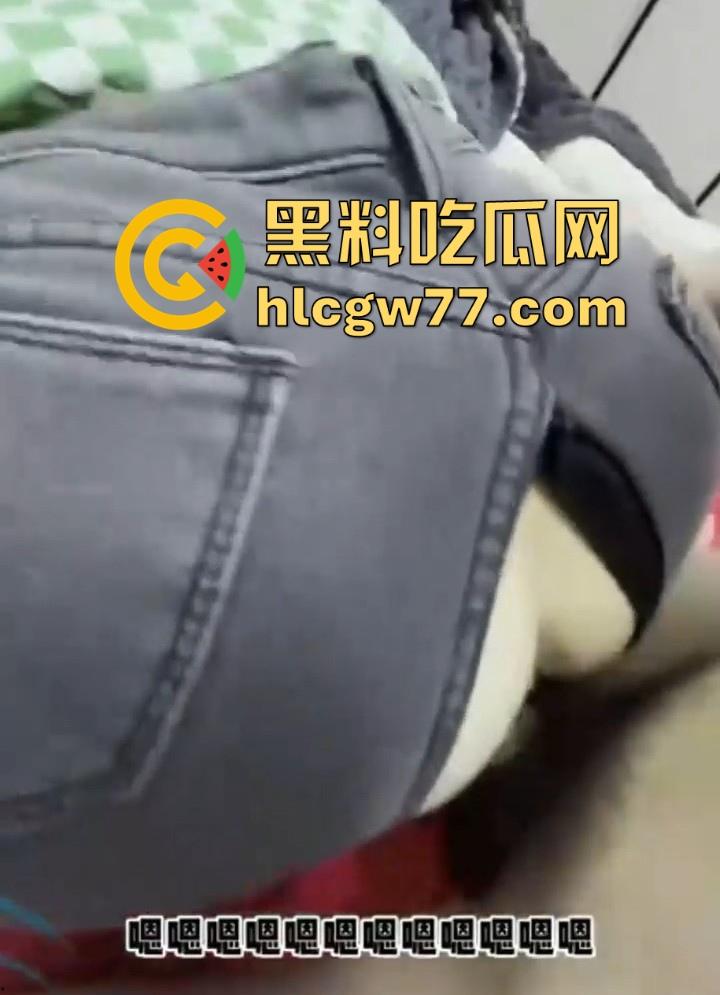 乱伦大神 姐姐的奶味 新作 与发情姐姐许久未见 牛仔裤都来不及脱就体验禁忌性爱-6