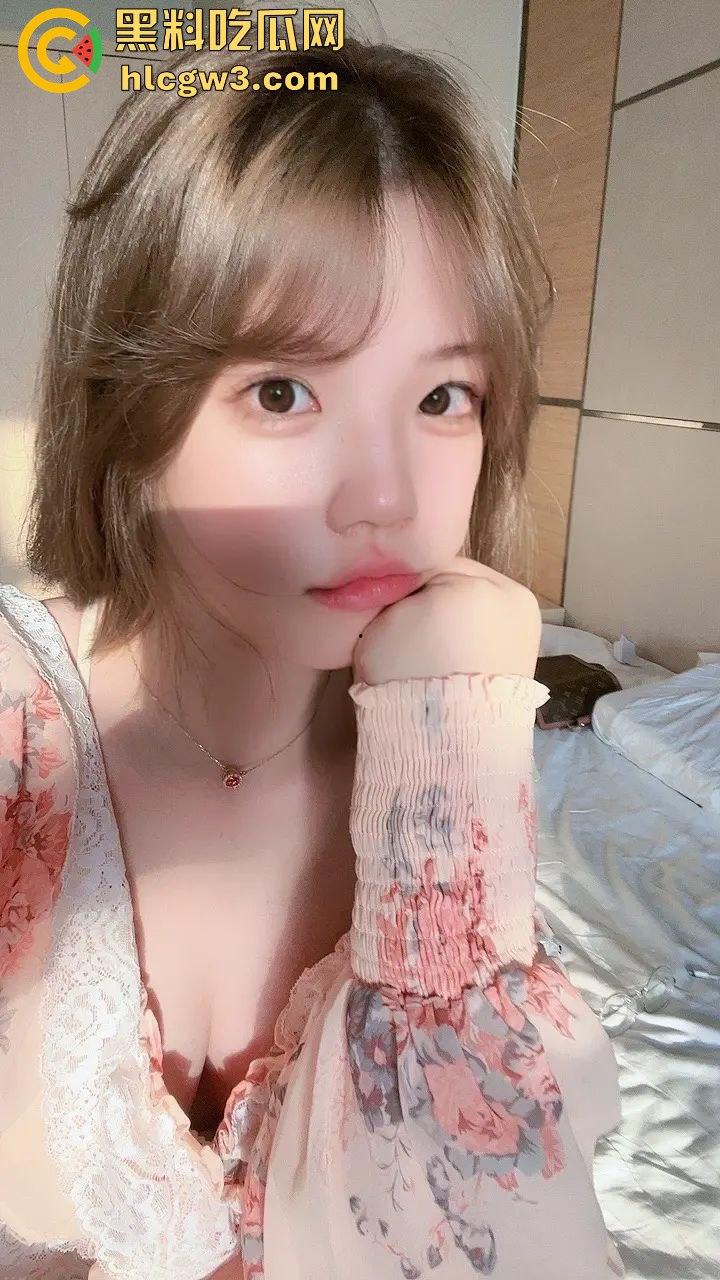 推特反差母狗【钰子】退圈 找到有钱大哥当干爹，从互联网鸡变成干女儿，夜夜换新姿势伺候骚劲不减！-8