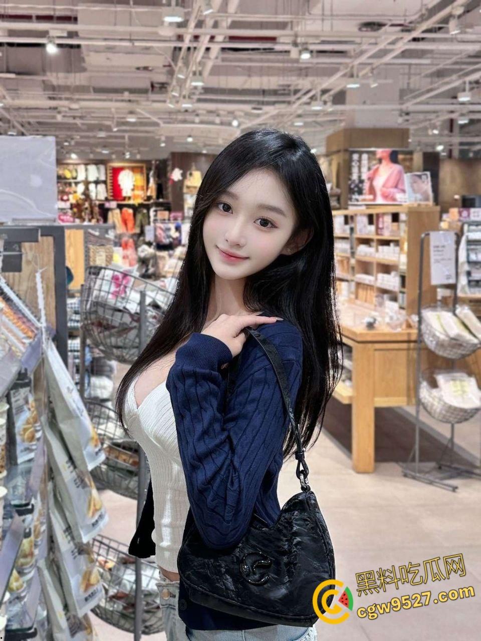 妹妹探望生病的哥哥，决定帮哥哥放松放松身体，性感肉丝玉足足交，被哥哥后入暴力抽插粉穴 !-1