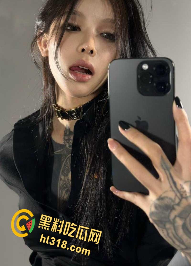 推特福利姬花臂女神，性感翘臀自慰求操，纹身的女性不一定就是坏女人，但是一定就很骚！-2