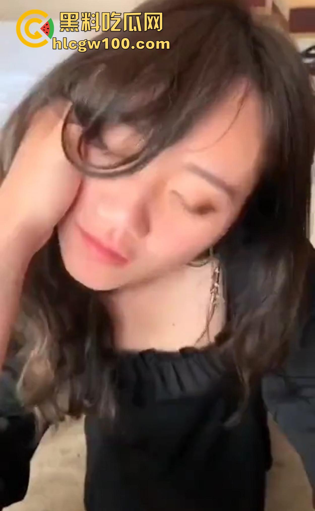 沈阳31岁出轨母狗【黎婉清】生娃后老公常年不在家,小母狗靠网络找乐子,跪着口活一绝,浪到要把骚逼插烂!-3